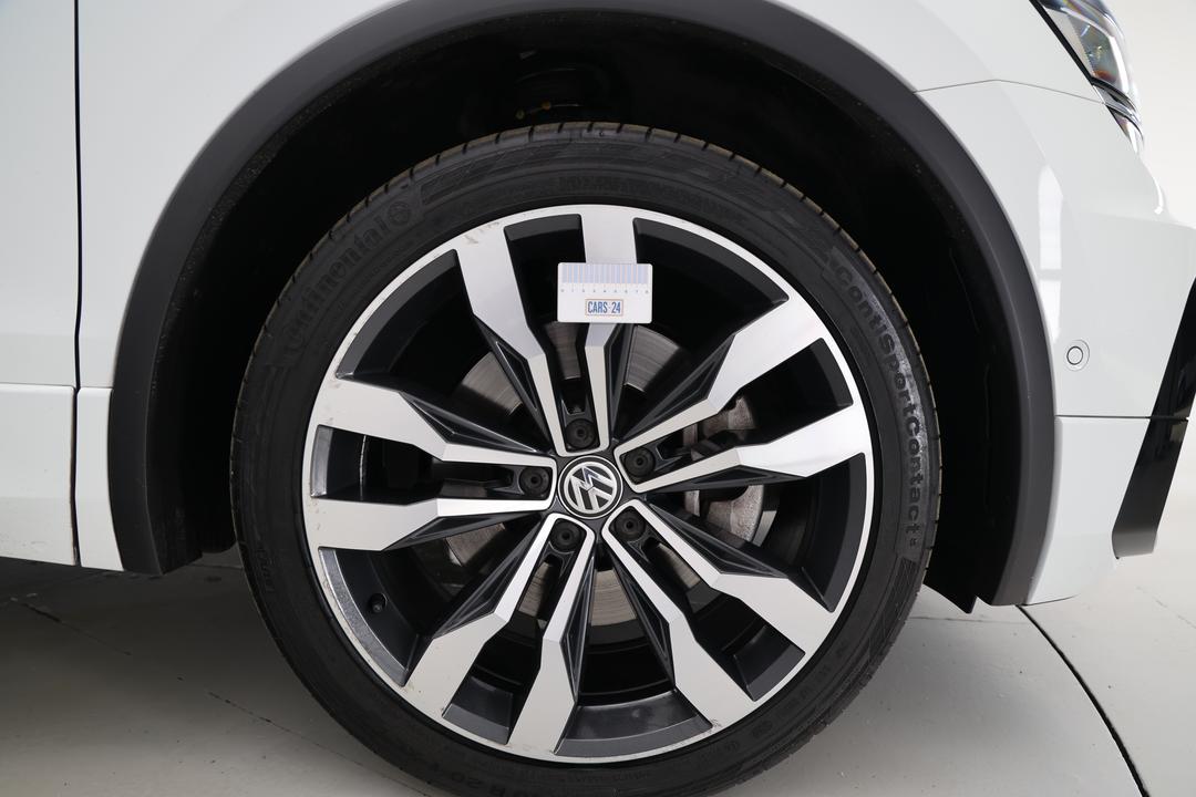 2019 Volkswagen Tiguan 162 Tsi Highline, Automatic, 85600 km, Wheels Rim Front RHS Gutter Rash