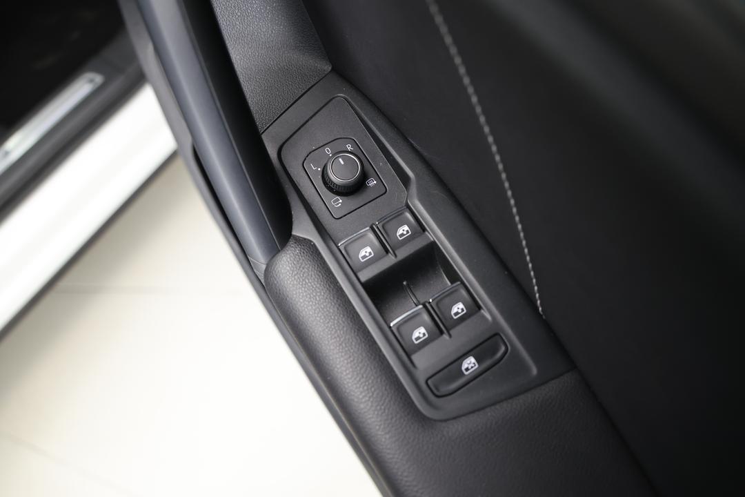 2019 Volkswagen Tiguan 162 Tsi Highline, Automatic, 85600 km, Speaker View