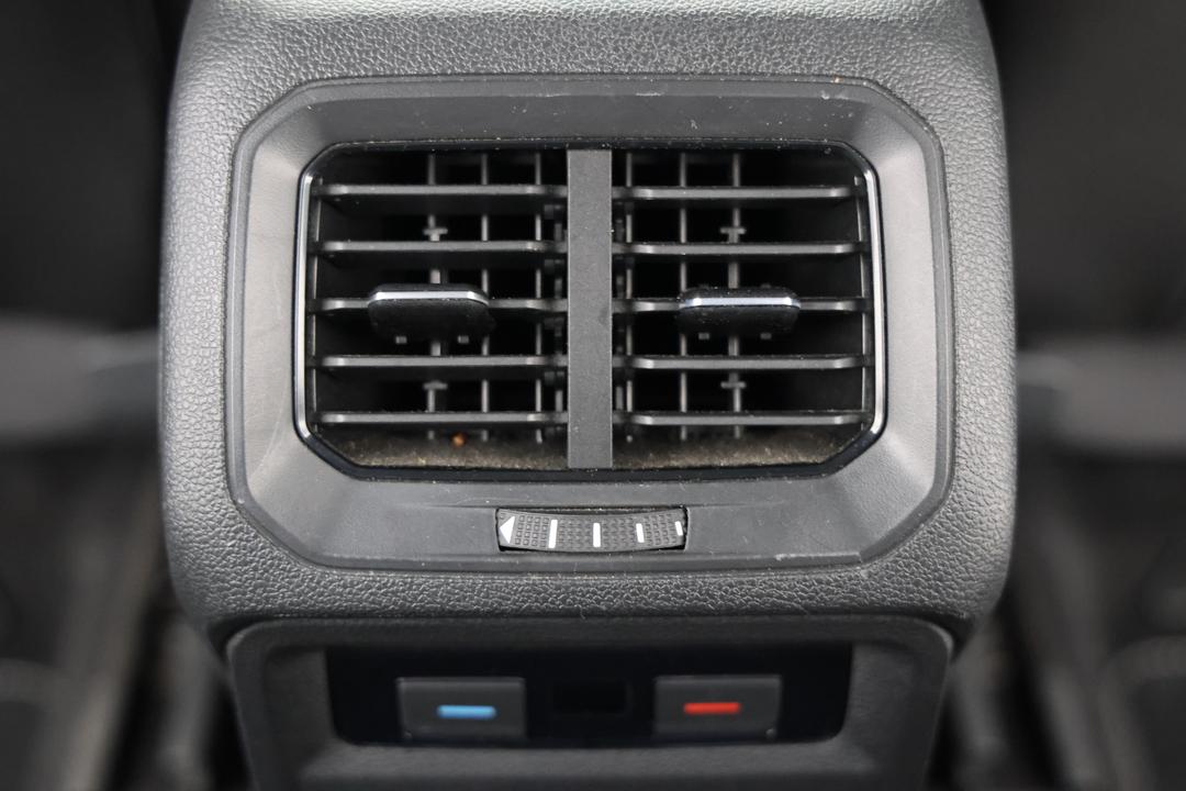 2019 Volkswagen Tiguan 162 Tsi Highline, Automatic, 85600 km, Rear A/C Vent