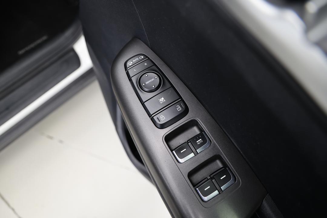 2016 Kia Sportage Si (FWD), Automatic, 141509 km, Drivers Side Adjustment Panel