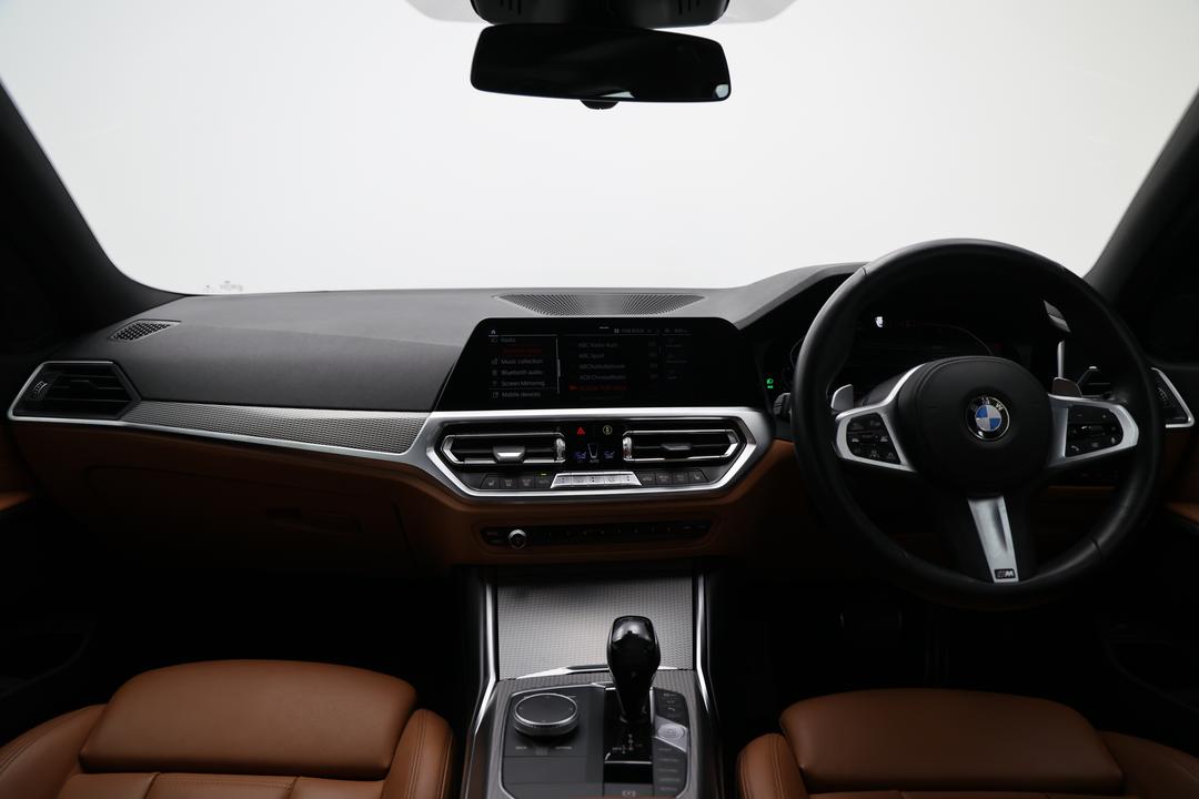 2019 BMW 3 30i M Sport, Automatic, 38263 km, Dashboard View