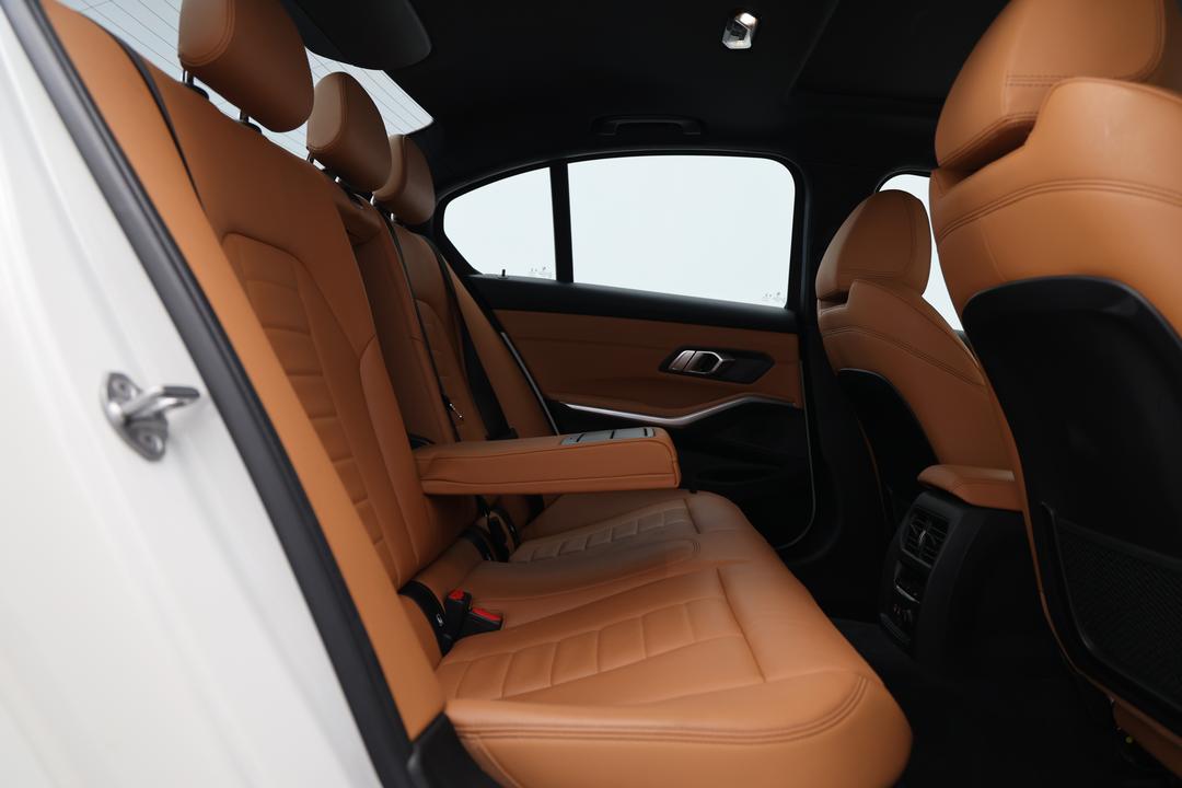 2019 BMW 3 30i M Sport, Automatic, 38263 km, Right Side Rear Door Cabin View