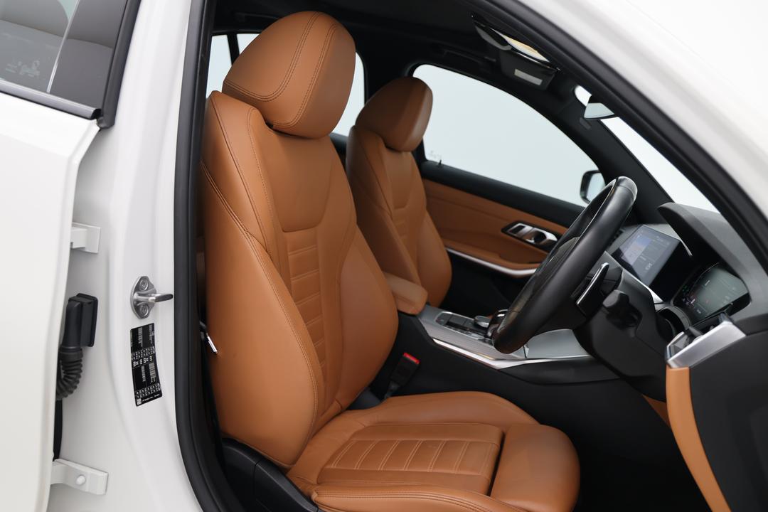 2019 BMW 3 30i M Sport, Automatic, 38263 km, Drivers Side Adjustment Panel