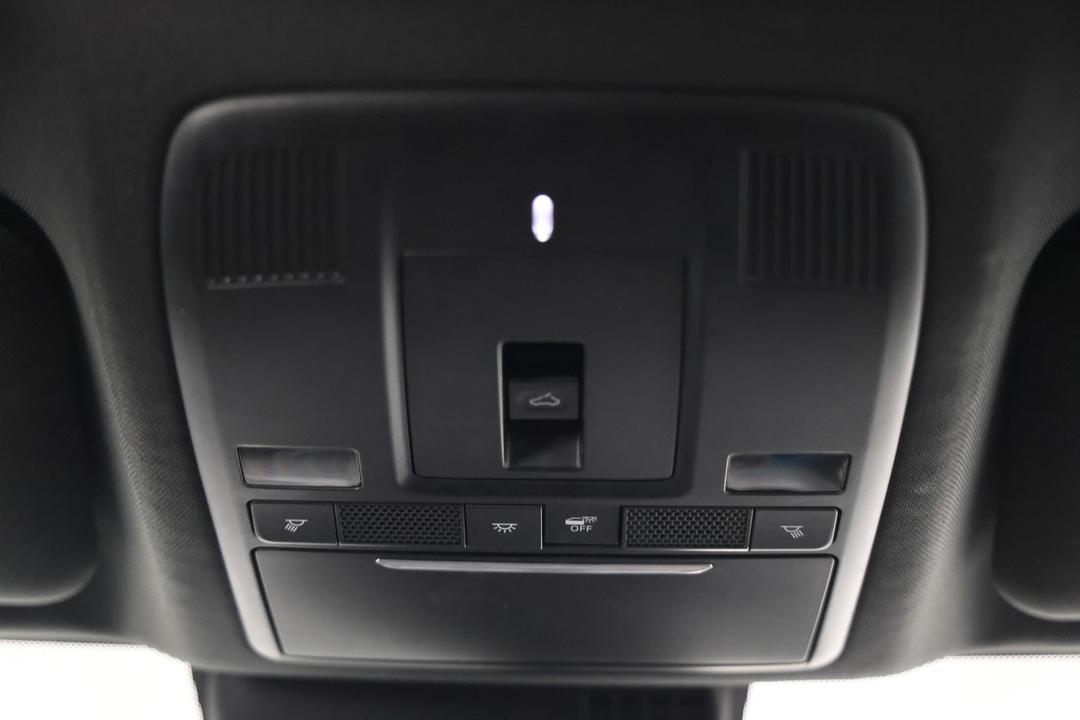 2022 Mazda CX-5 Akera (AWD), Automatic, 73839 km, Utility Switches/Buttons
