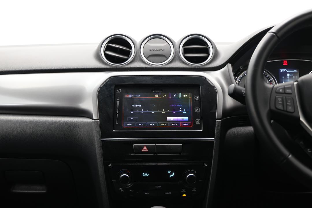 2024 Suzuki Vitara 1.6l, Automatic, 36924 km, Center Console