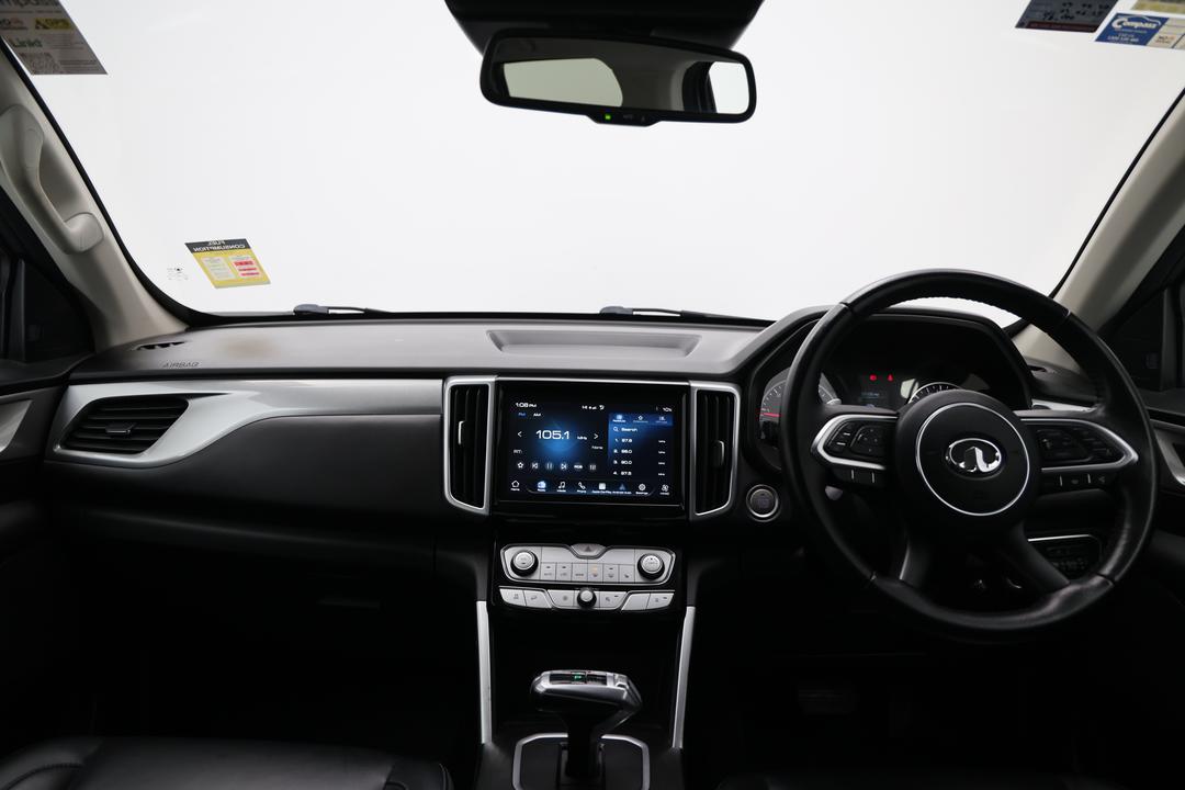 2022 GWM Ute Cannon-l (4x4), Automatic, 60700 km, Dashboard View