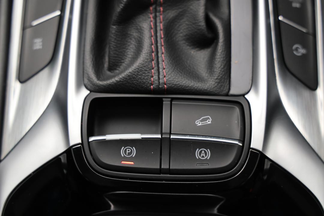 2021 MG HS Essence X, Automatic, 66841 km, Handbrake