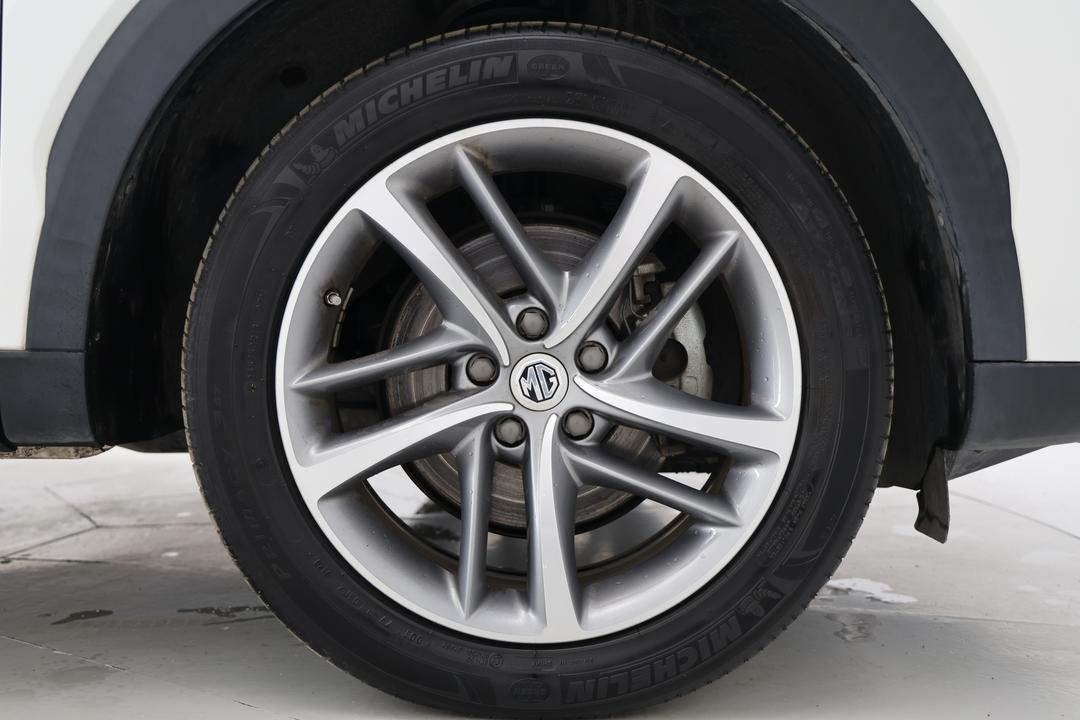2021 MG HS Essence X, Automatic, 66841 km, Right Front Wheel