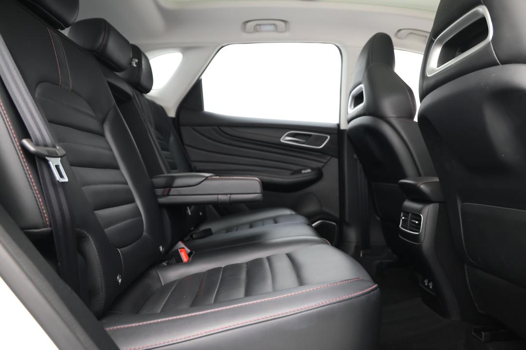 2021 MG HS Essence X, Automatic, 66841 km, Right Side Rear Door Cabin View