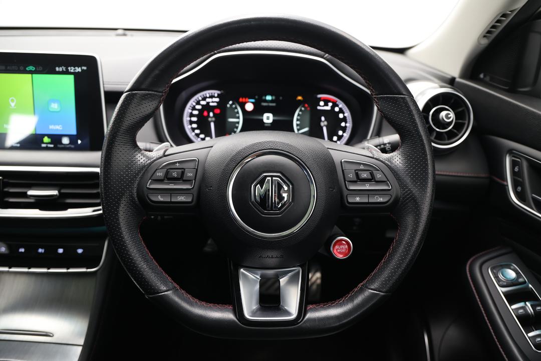 2021 MG HS Essence X, Automatic, 66841 km, Steering Wheel Close-up