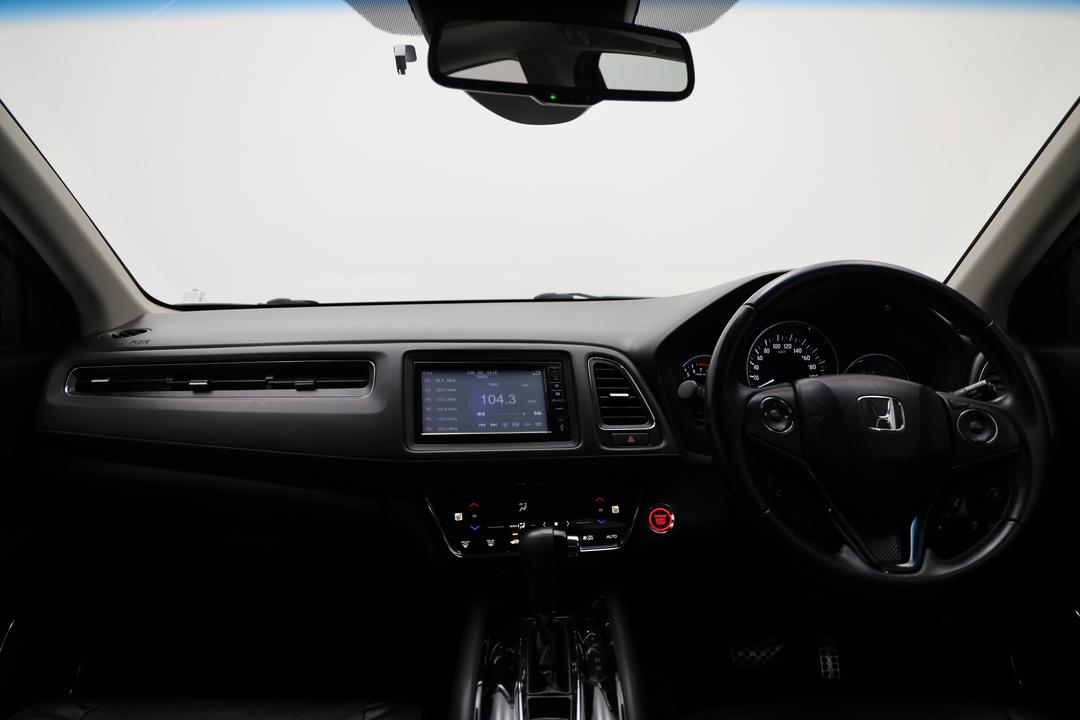 2019 Honda HR-V Vti-lx, Automatic, 102665 km, Dashboard View