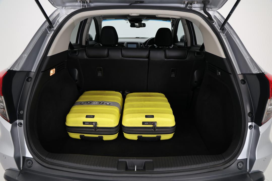 2019 Honda HR-V Vti-lx, Automatic, 102665 km, Boot Inside View with Luggage