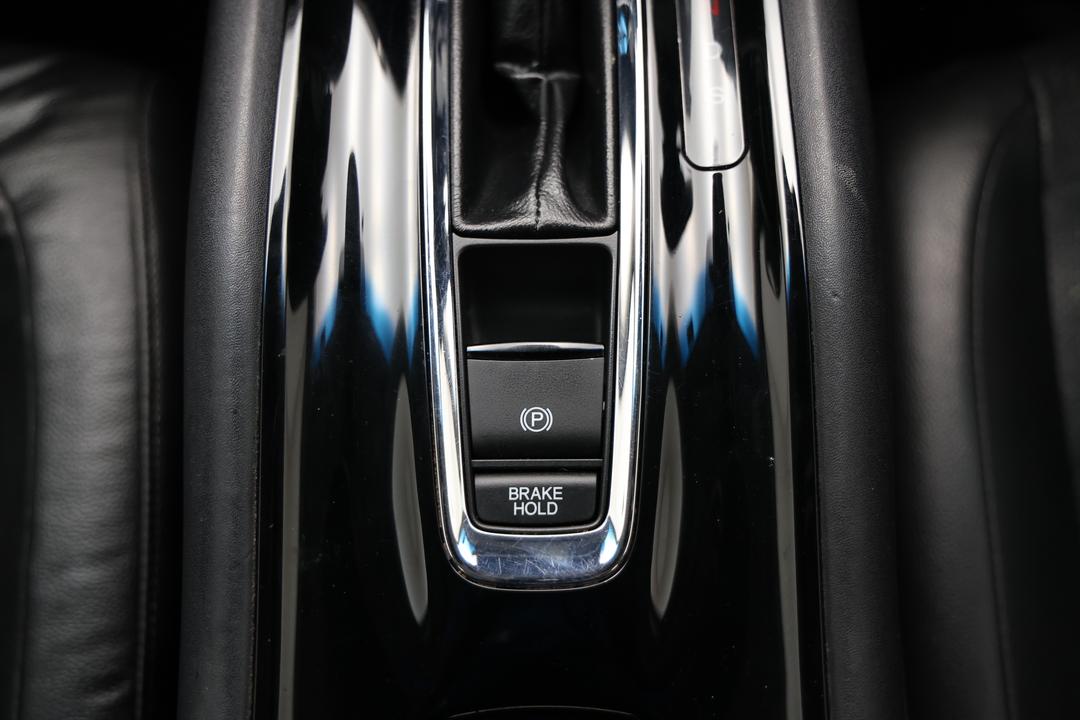 2019 Honda HR-V Vti-lx, Automatic, 102665 km, Handbrake