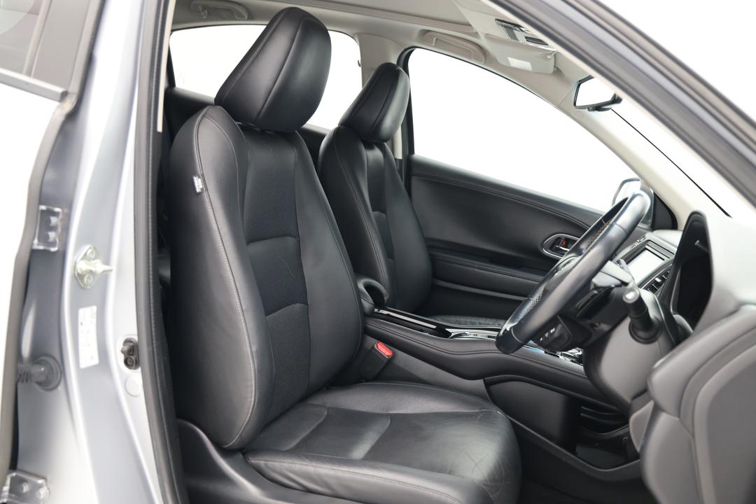 2019 Honda HR-V Vti-lx, Automatic, 102665 km, Pedals and Footmat