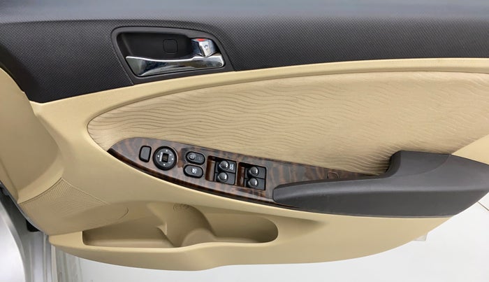 2014 Hyundai Verna FLUIDIC 1.4 VTVT CX, Petrol, Manual, 60,431 km, Driver Side Door Panels Control