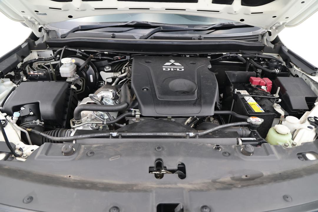 2021 Mitsubishi Triton Gls (4x4), Automatic, 116996 km, Right Front Wheel