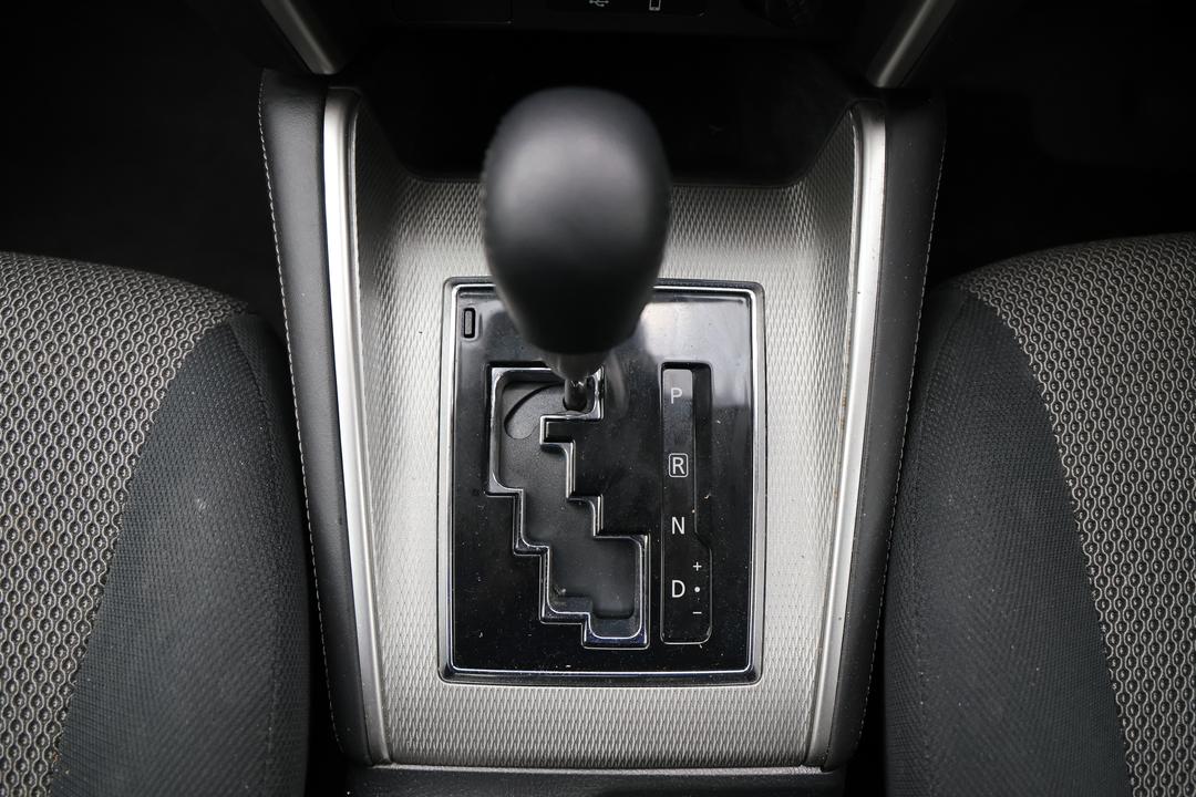 2021 Mitsubishi Triton Gls (4x4), Automatic, 116996 km, Gear Lever 