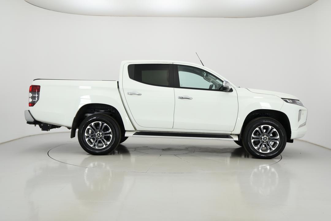 2021 Mitsubishi Triton Gls (4x4), Automatic, 116996 km, Right Side View