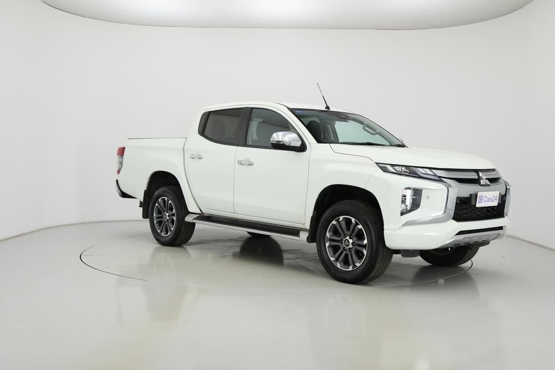 2021 Mitsubishi Triton Gls (4x4), Automatic, 116996 km, Right Front Diagonal (45- Degree) View
