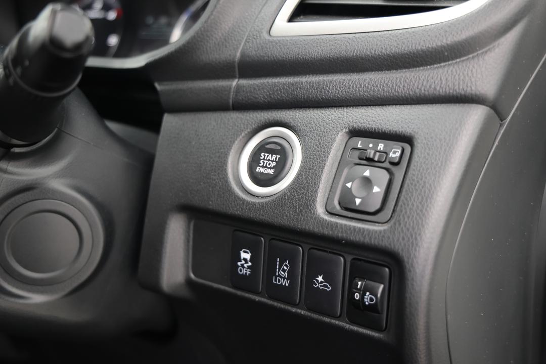 2021 Mitsubishi Triton Gls (4x4), Automatic, 116996 km, Right Side Front Door Cabin View