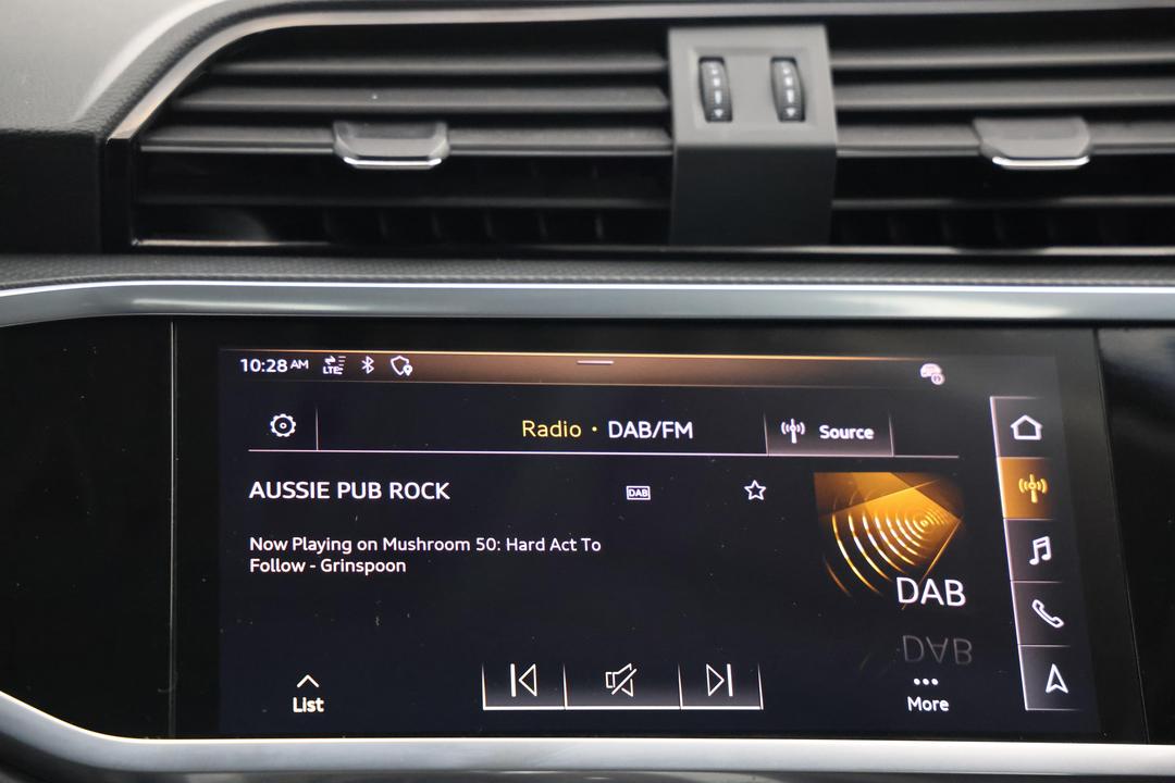 2021 Audi Q3 35 Tfsi, Automatic, 68334 km, Infotainment System