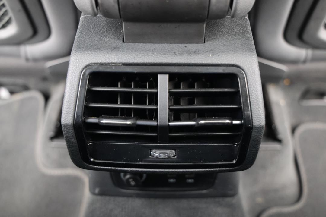 2021 Audi Q3 35 Tfsi, Automatic, 68334 km, Rear A/C Vent