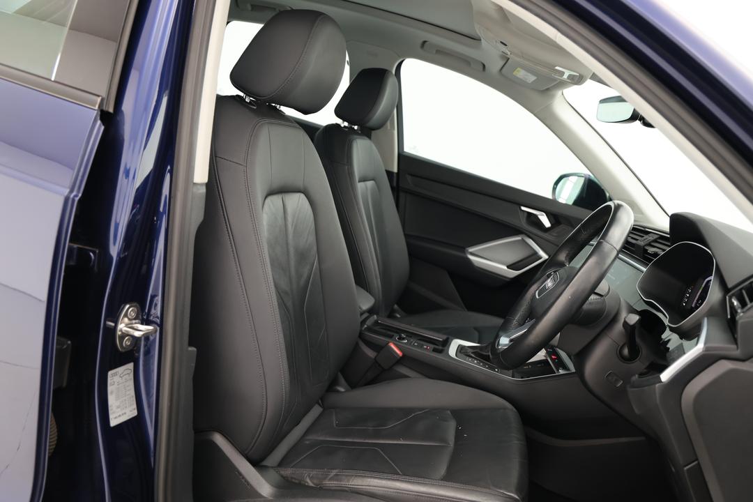2021 Audi Q3 35 Tfsi, Automatic, 68334 km, Drivers Side Adjustment Panel