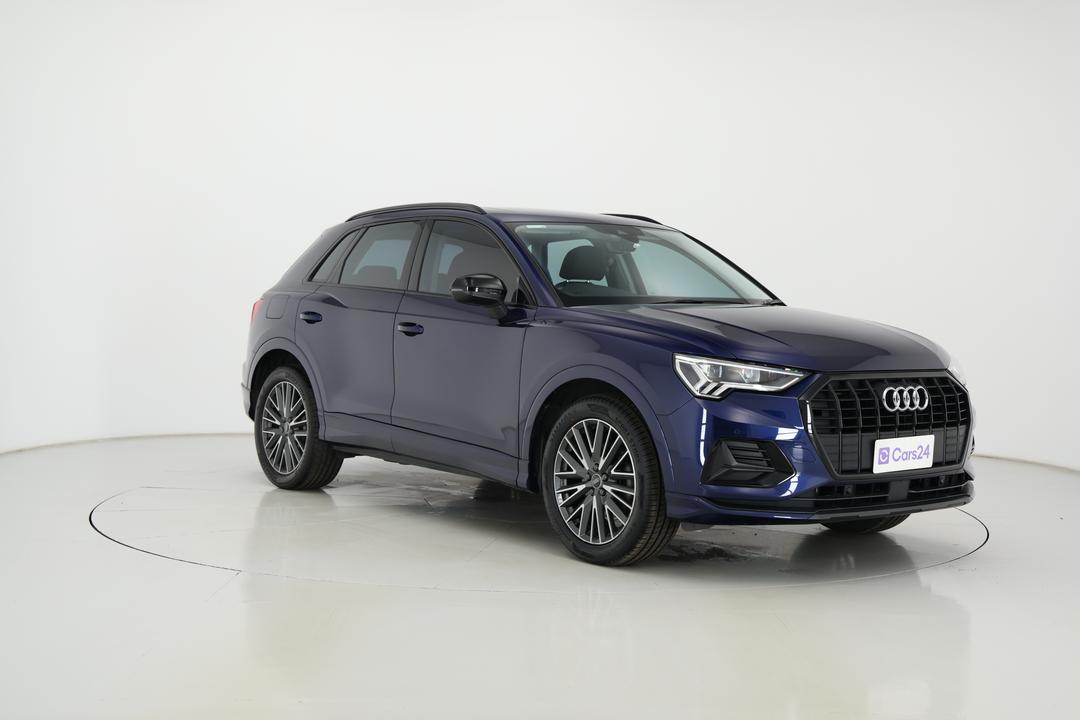 2021 Audi Q3 35 Tfsi, Automatic, 68334 km, Right Front Diagonal (45- Degree) View