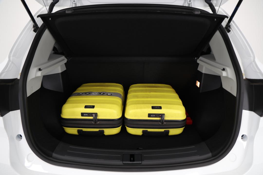 2024 MG ZS Excite, Automatic, 16576 km, Boot Inside View with Luggage
