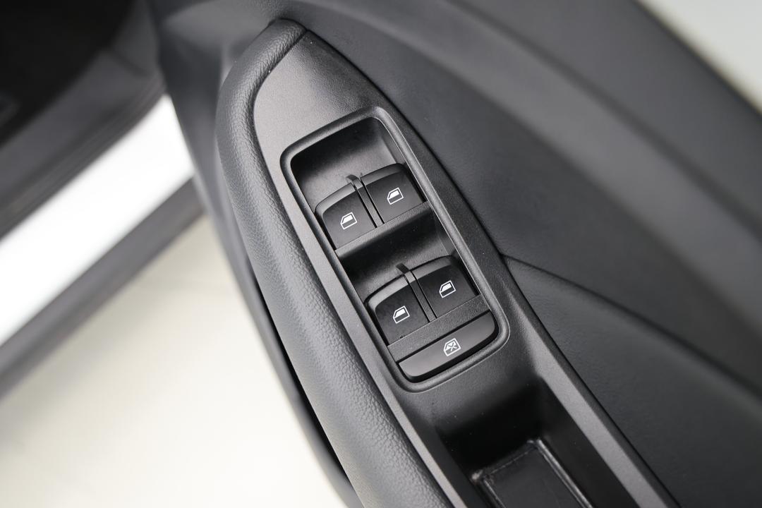 2024 MG ZS Excite, Automatic, 16576 km, Pedals and Footmat