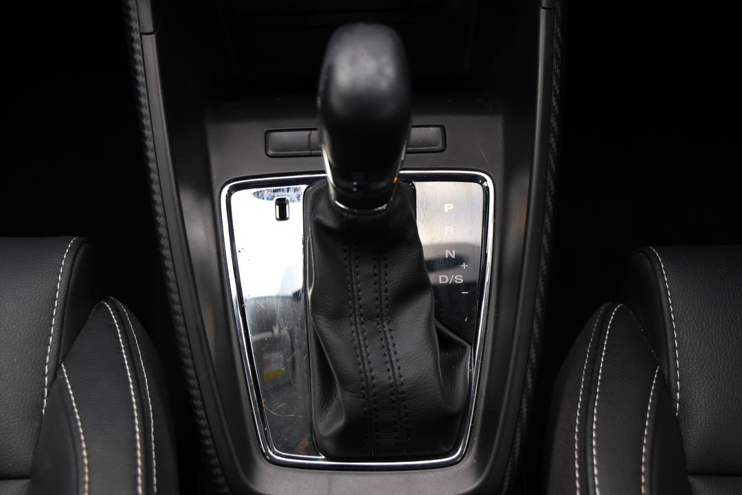 2024 MG ZS Excite, Automatic, 16576 km, Gear Lever 