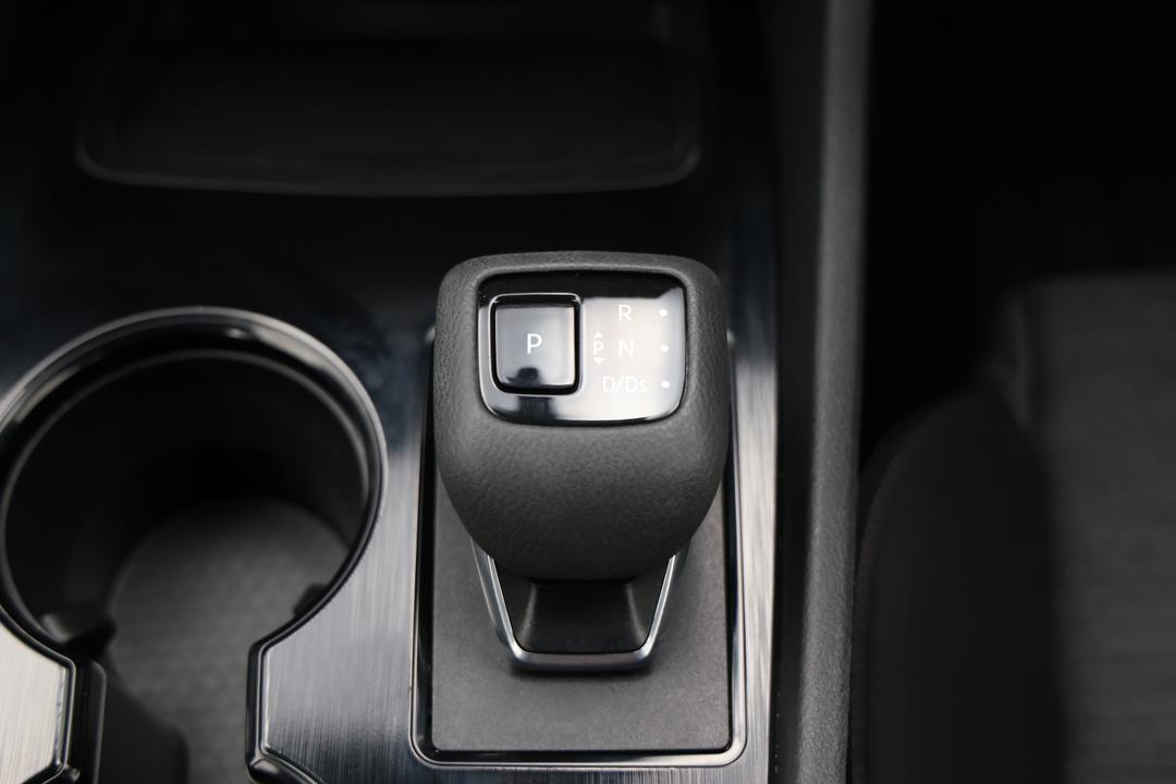 2024 Nissan X-trail St (4WD) 7 Seat, Automatic, 31460 km, Gear Lever 