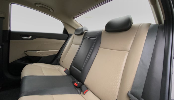 2018 Hyundai Verna 1.6 SX VTVT AT (O), Petrol, Automatic, 47,221 km, Right Side Rear Door Cabin