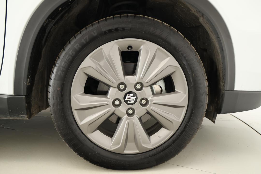 2023 Suzuki Vitara Turbo, Automatic, 39242 km, Right Front Wheel