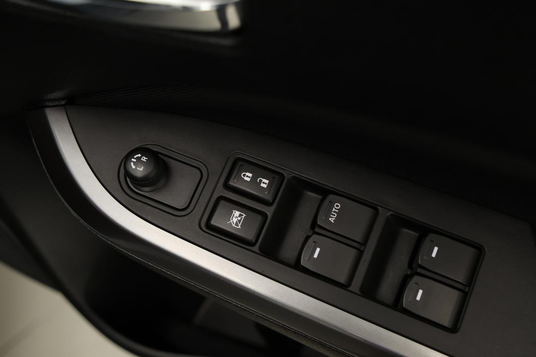 2023 Suzuki Vitara Turbo, Automatic, 39242 km, Right Side Front Door Cabin View