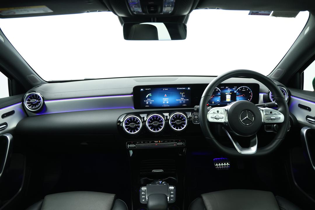 2022 Mercedes-benz A250 4matic, Automatic, 31711 km, Dashboard View