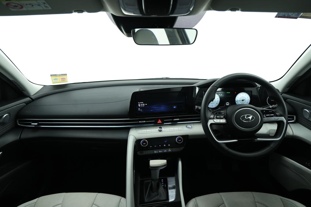 2020 Hyundai i30 Elite, Automatic, 87915 km, Dashboard View