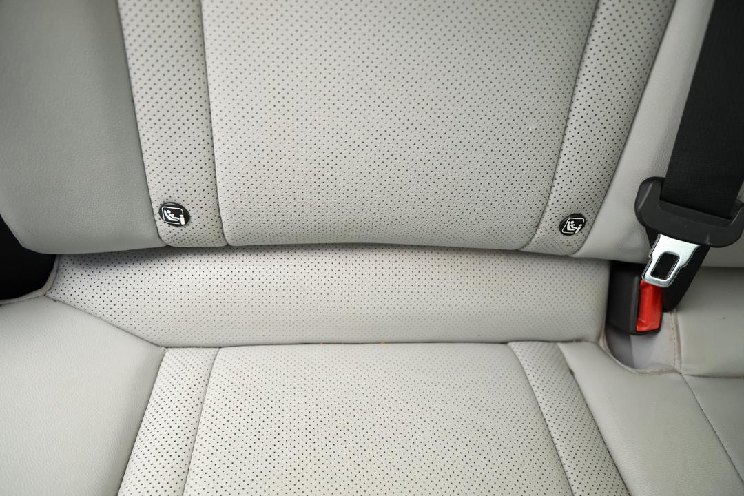 2020 Hyundai i30 Elite, Automatic, 87915 km, Pedals and Footmat