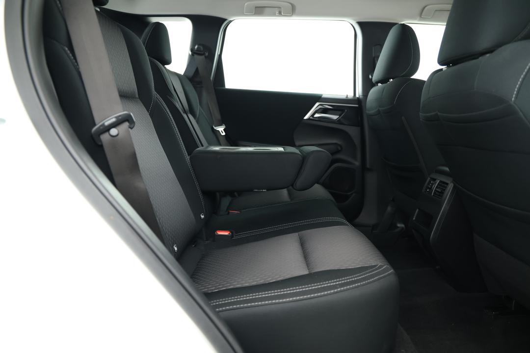 2024 Mitsubishi Outlander Es 5 Seat (2WD), Automatic, 50251 km, Right Side Rear Door Cabin View
