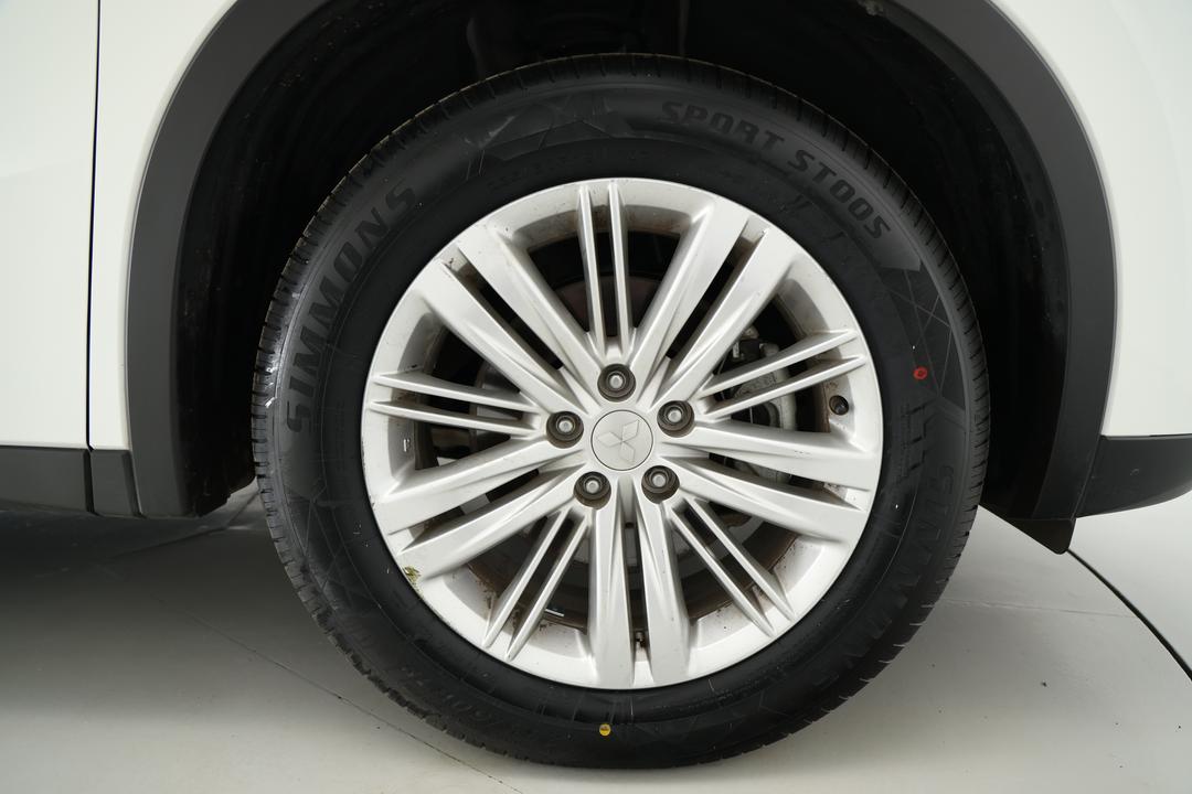 2024 Mitsubishi Outlander Es 5 Seat (2WD), Automatic, 50251 km, Right Front Wheel
