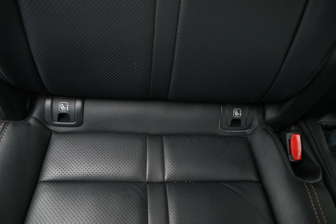2024 Mazda Cx-80 G40e Touring, Automatic, 8800 km, Drivers Side Adjustment Panel