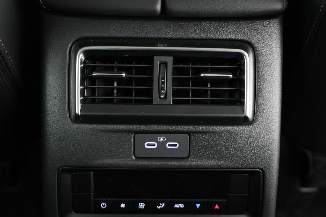 2024 Mazda Cx-80 G40e Touring, Automatic, 8800 km, Dashboard View