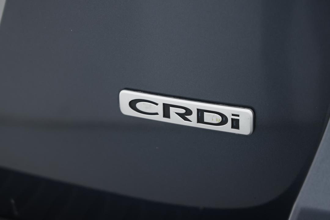 2016 Kia Carnival Platinum, Automatic, 116418 km, Badge (Boot Left Side)