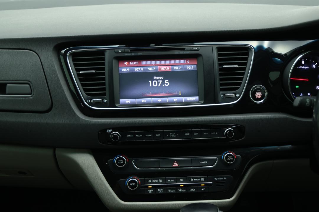 2016 Kia Carnival Platinum, Automatic, 116418 km, Cruise Control