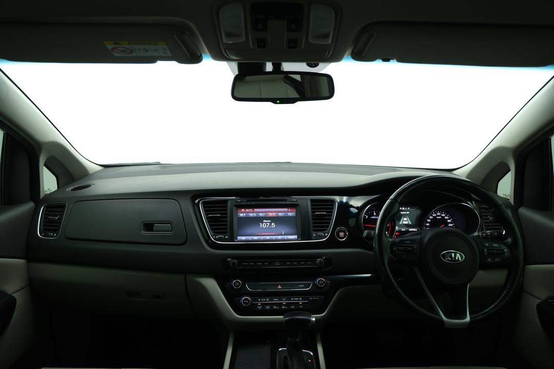2016 Kia Carnival Platinum, Automatic, 116418 km, Dashboard View