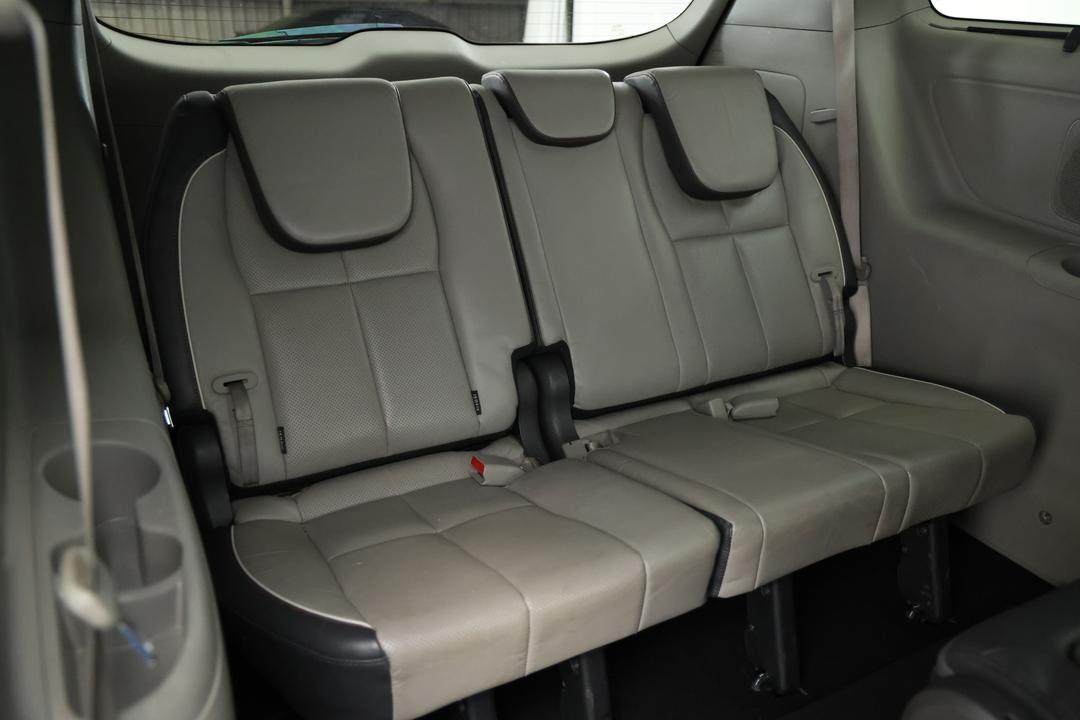 2016 Kia Carnival Platinum, Automatic, 116418 km, Rear A/C Vent