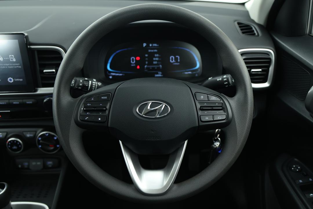 2025 Hyundai Venue Venue, Automatic, 26808 km, Center Console