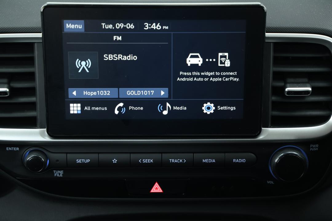 2025 Hyundai Venue Venue, Automatic, 26808 km, Handbrake