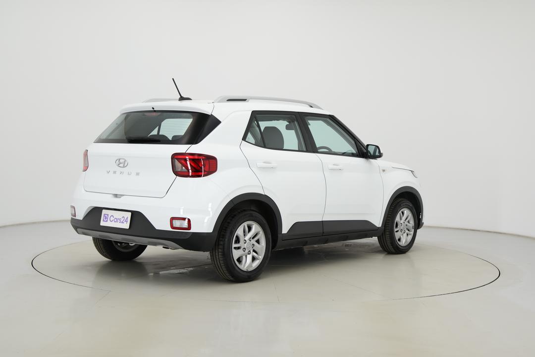 2025 Hyundai Venue Venue, Automatic, 26808 km, Right Back Diagonal (45- Degree) View