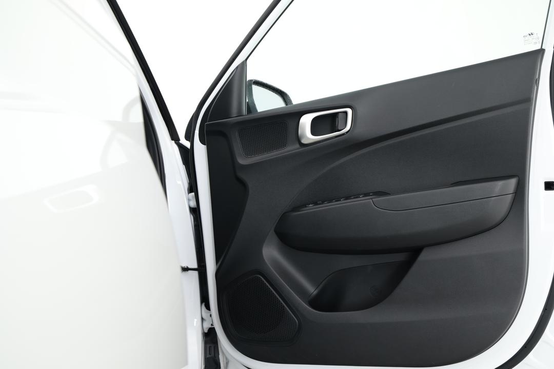 2025 Hyundai Venue Venue, Automatic, 26808 km, Right Side Front Door Cabin View
